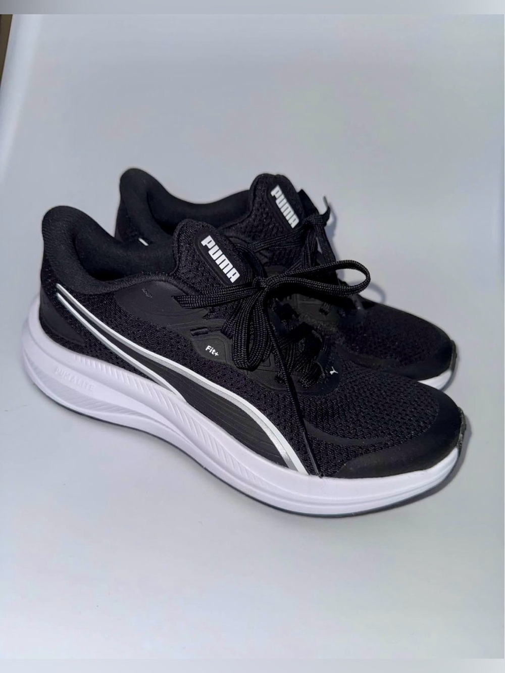 New Big Kids PUMA shoes Size 6